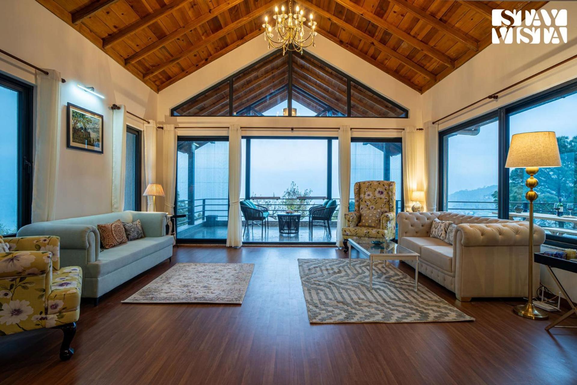 StayVista at Summerfield Manor with Lawn & Valley View