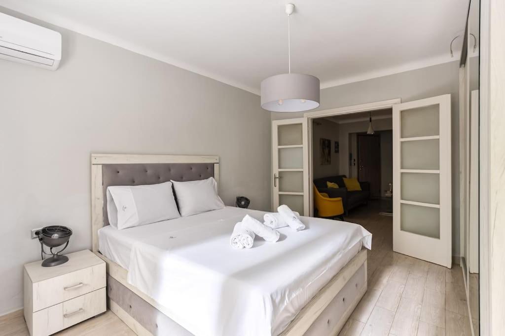 Modern Lifestyle Apt in the Heart of the City view 2