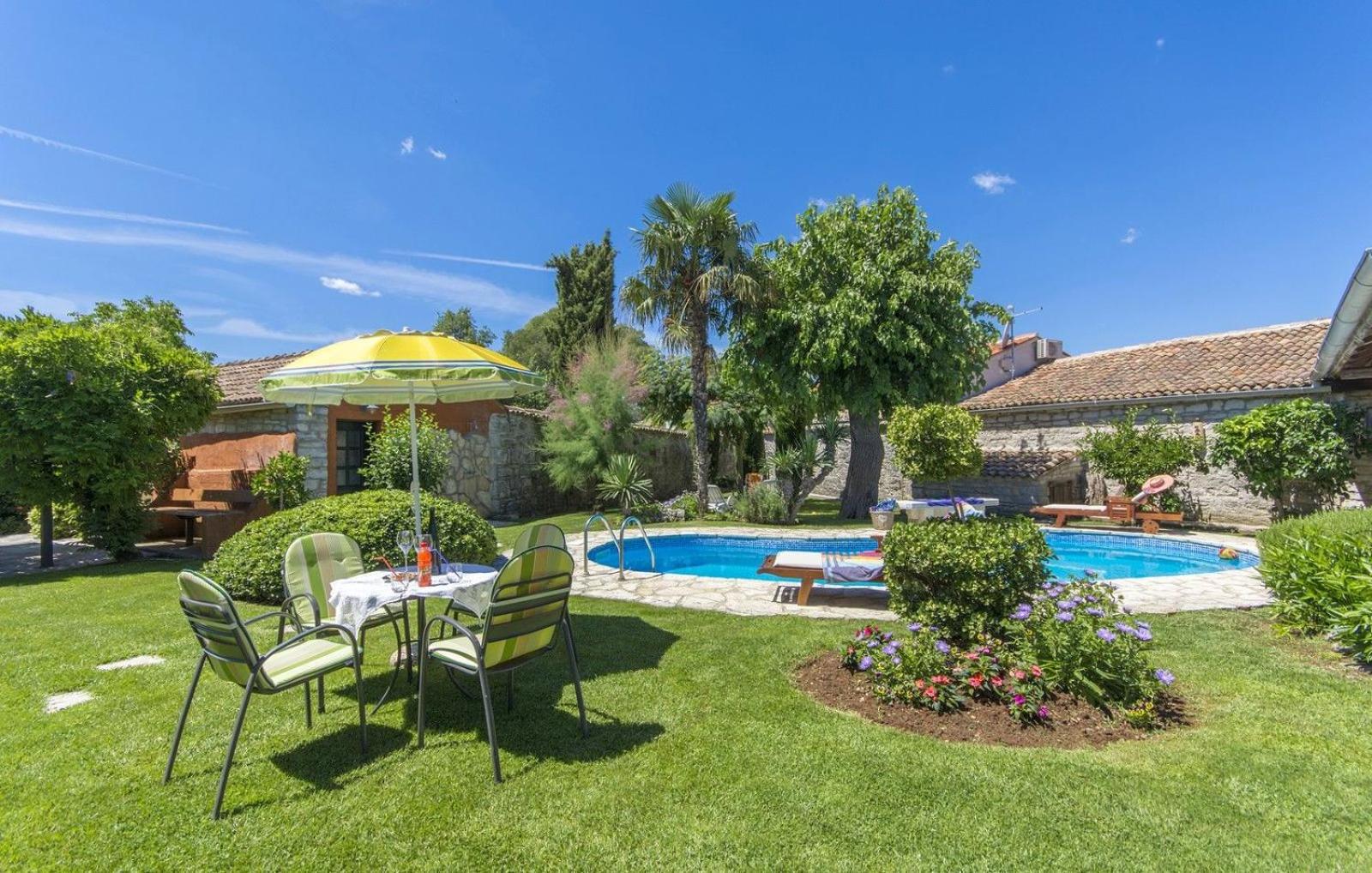 Beautiful Villa Captain Morgan with pool in Kanfan view 5