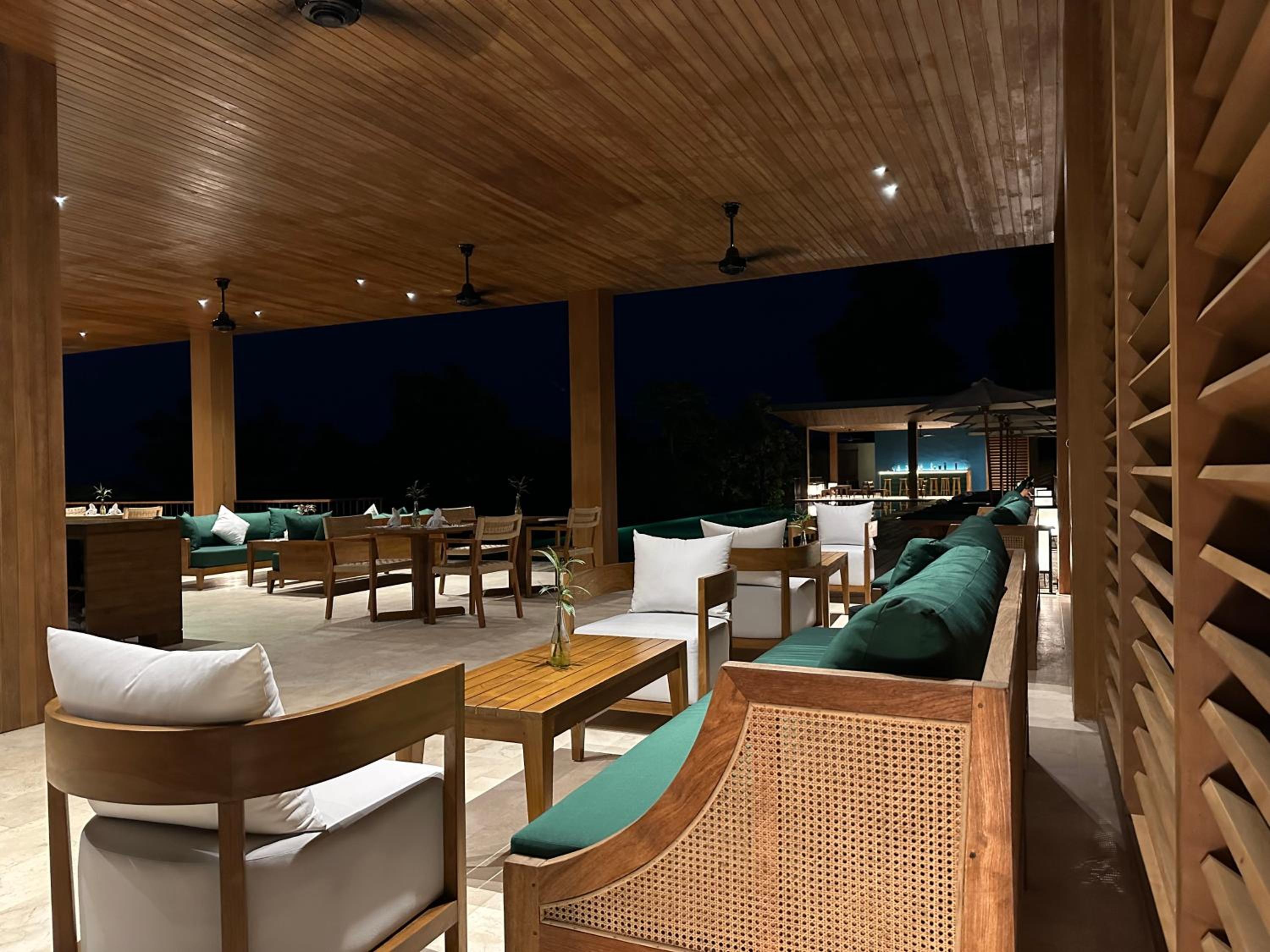 Sanglung Villas & Suites