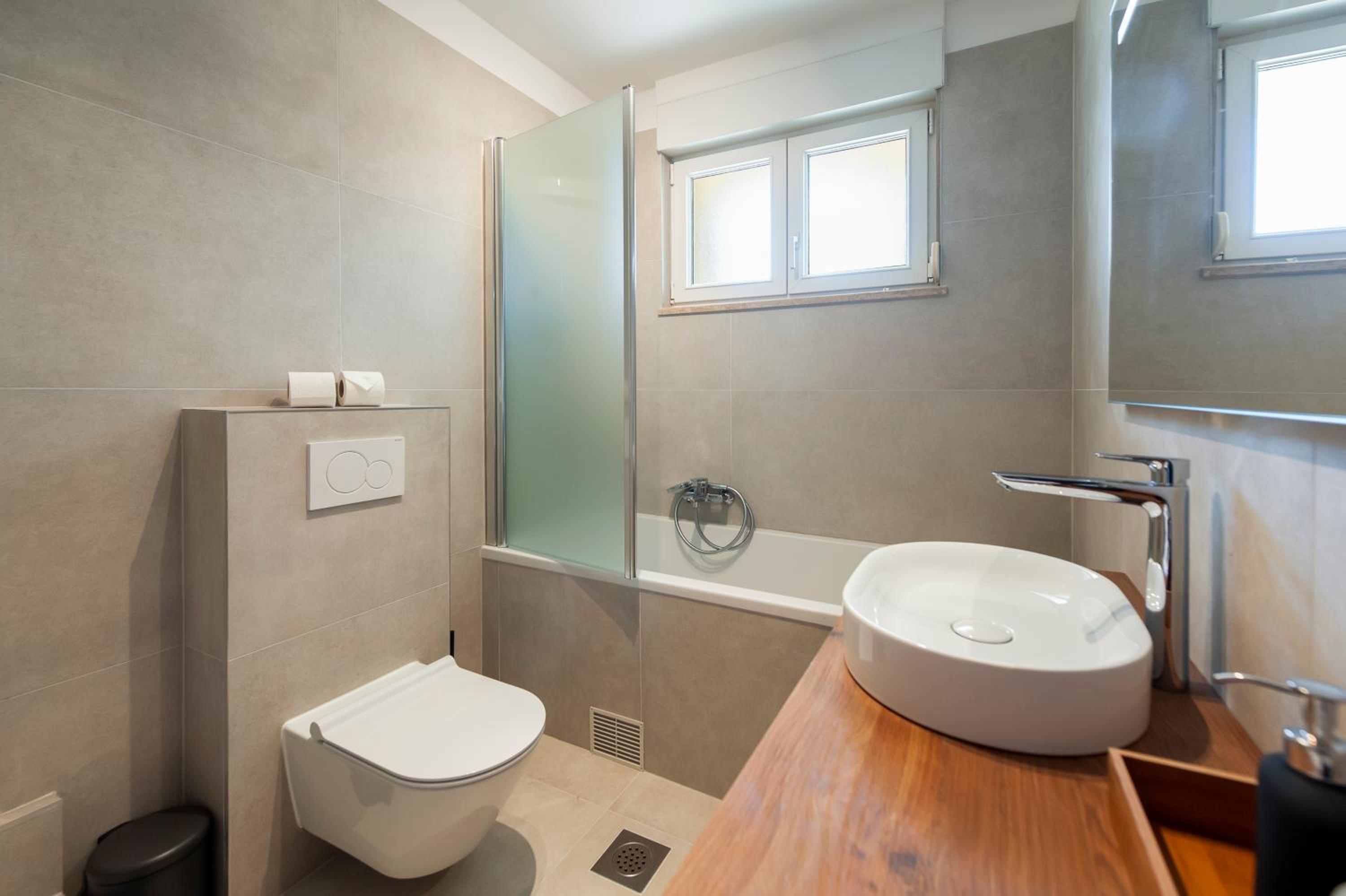 Holiday Home Istarska, private garden and hot tub