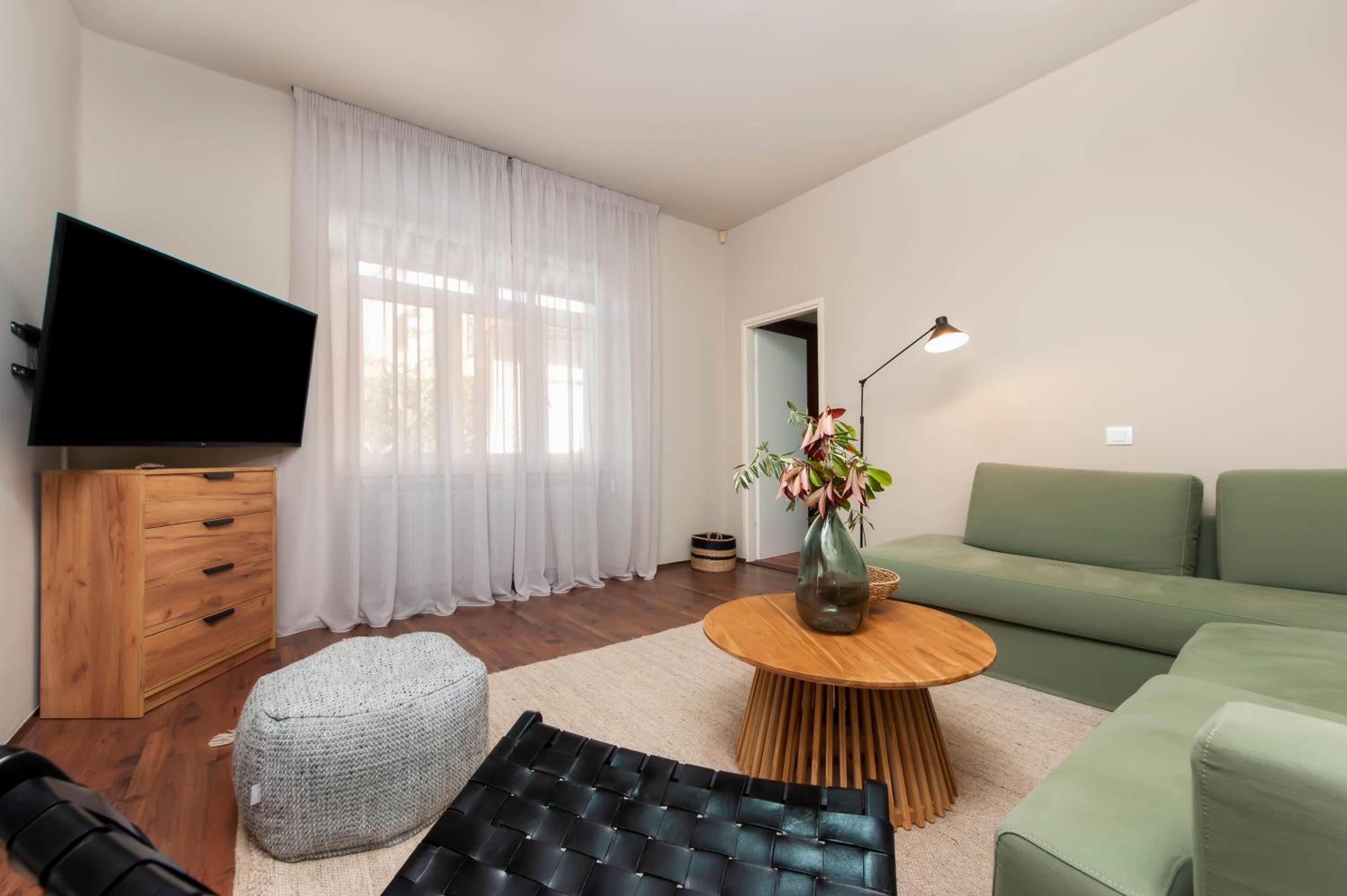 Holiday Home Istarska, private garden and hot tub