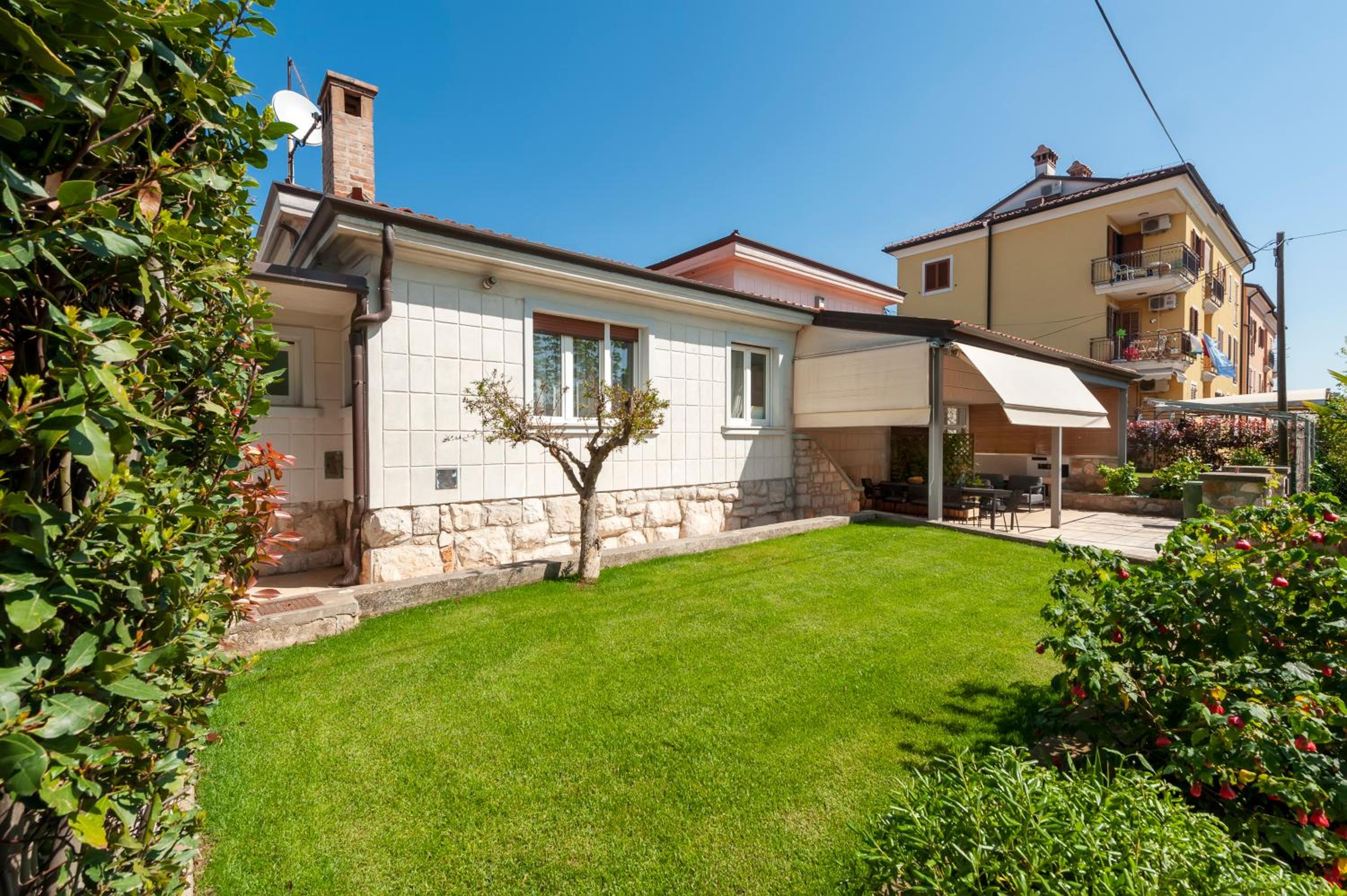Holiday Home Istarska, private garden and hot tub