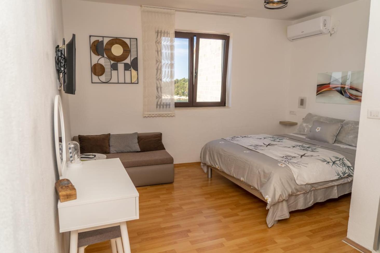 Apartments Caric