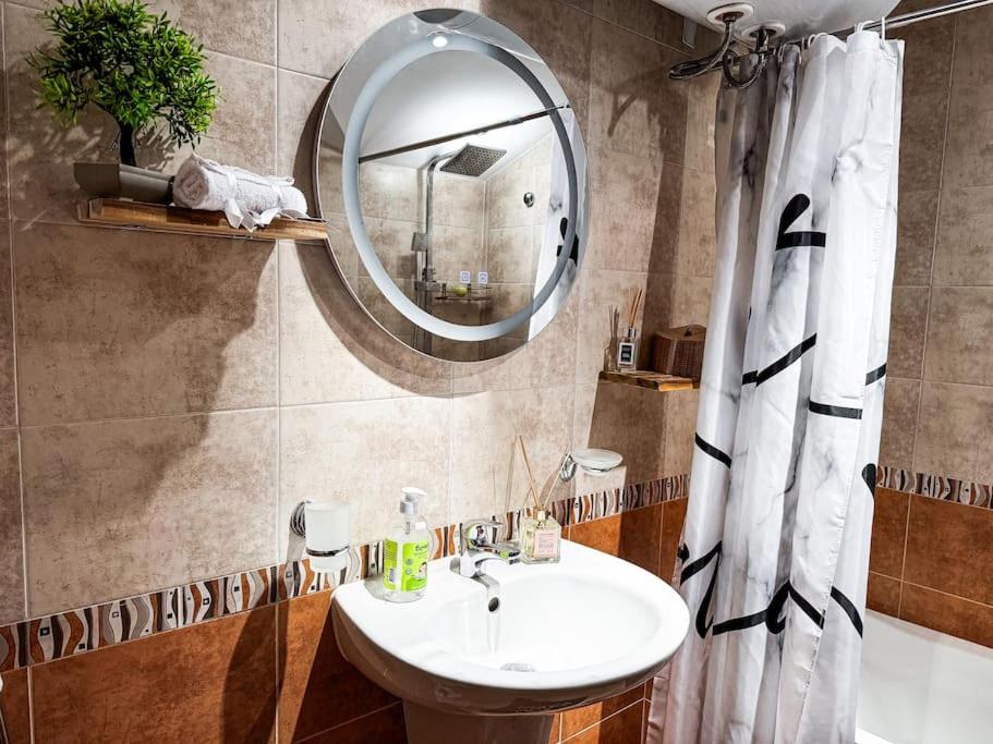 Private cozy at Alpin Lodge Studio + SPA Complex