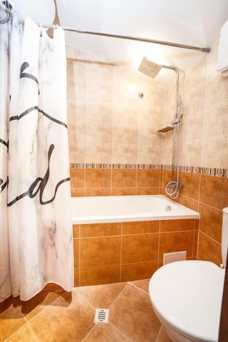 Private cozy at Alpin Lodge Studio + SPA Complex