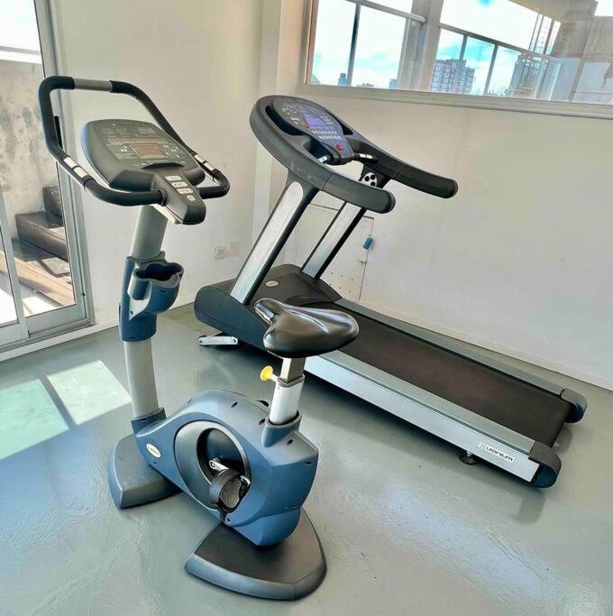 TANGO Estudio, piscina y gym
