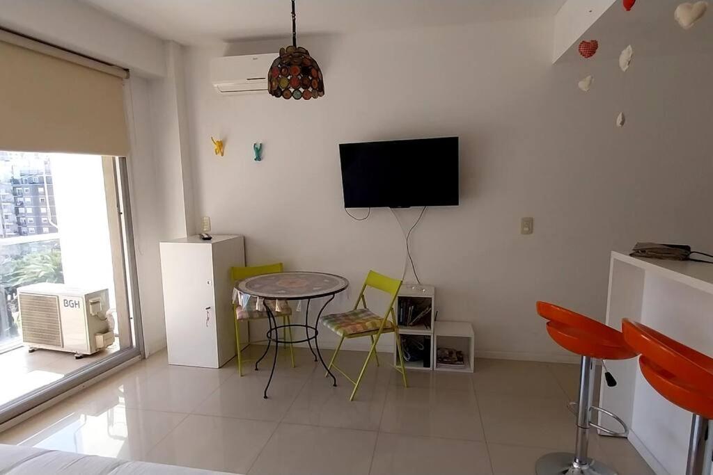 TANGO Estudio, piscina y gym