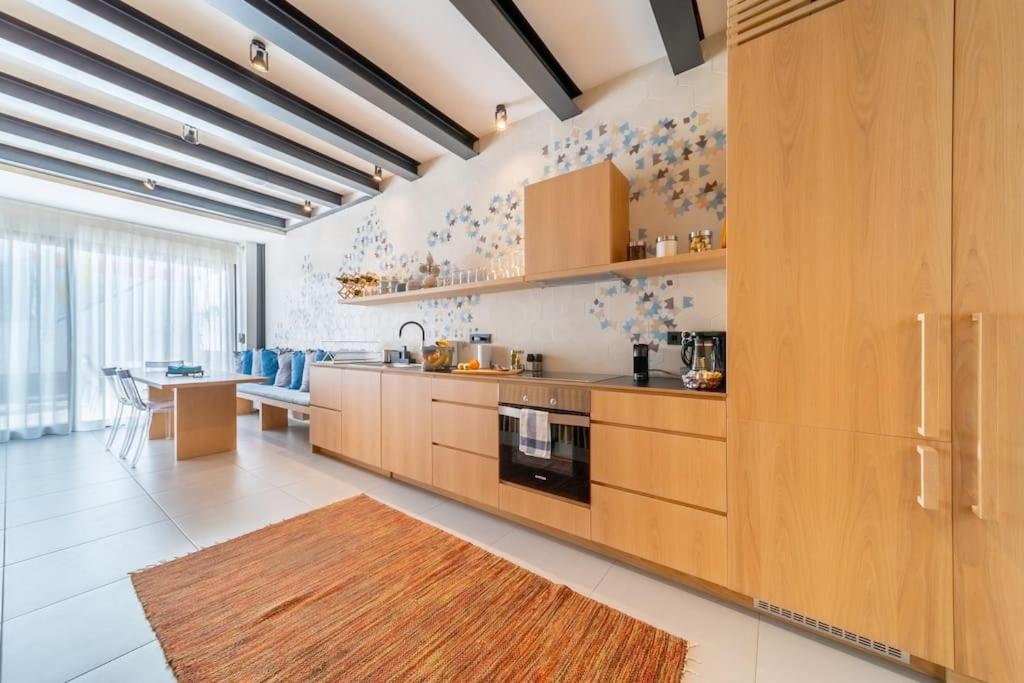 The HostMaster Gazi La Grande Maison