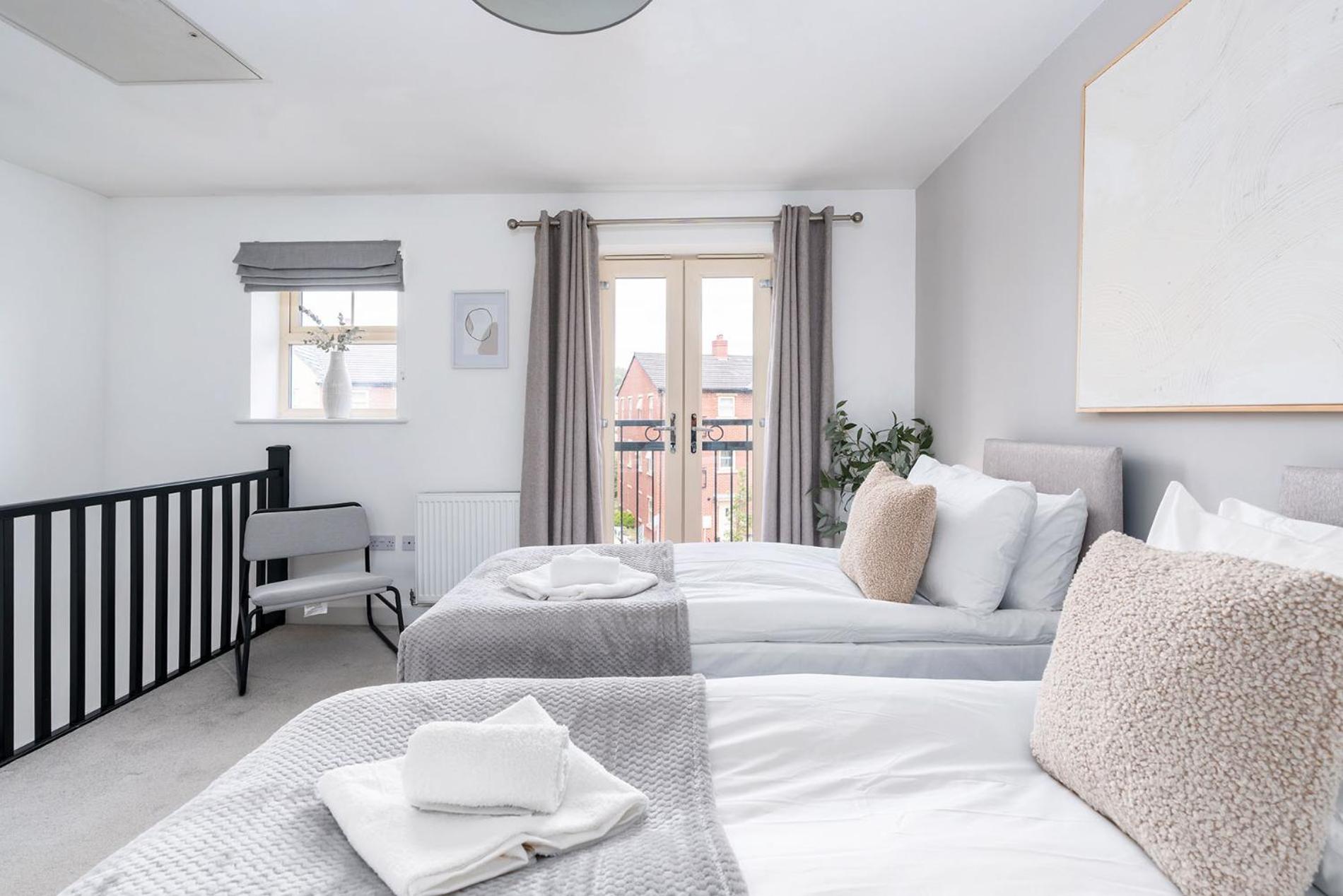New Refurbishment City Location Free Parking view 5