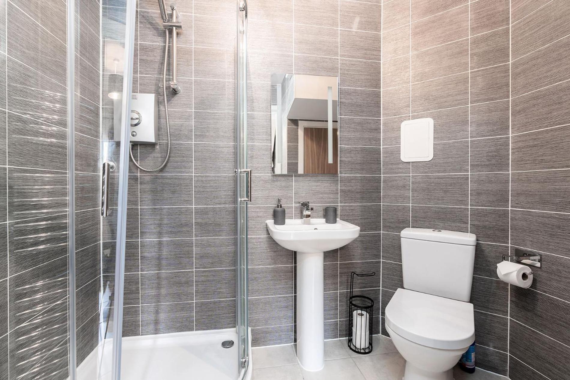 New Refurbishment City Location Free Parking view 2