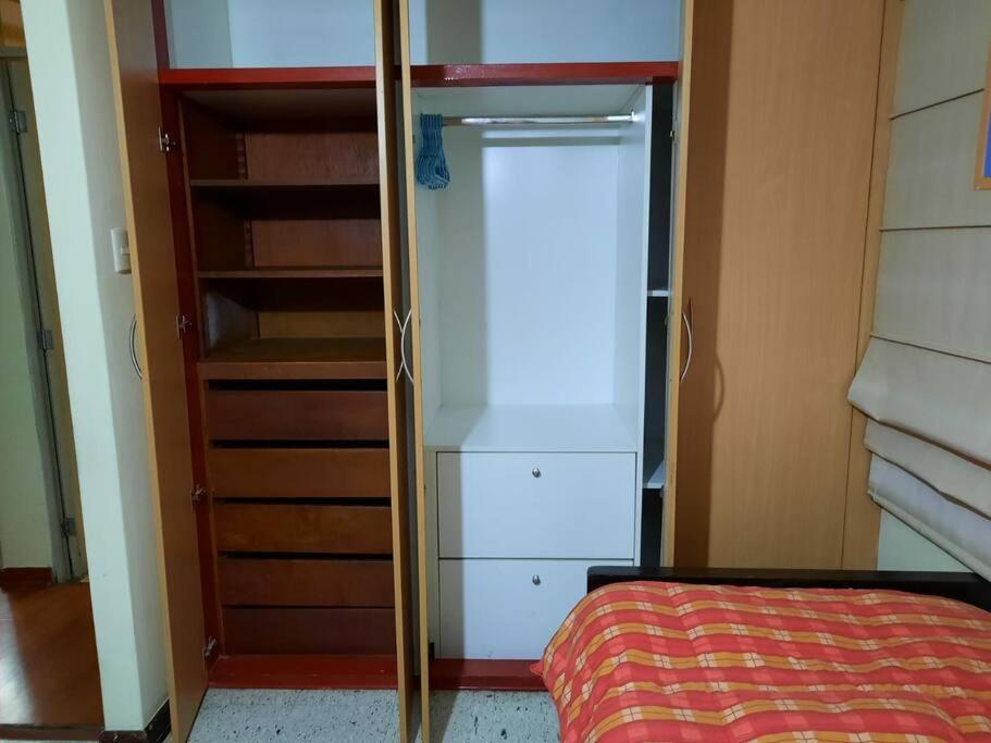 Amplio, y confortable departamento en San Miguel view 3