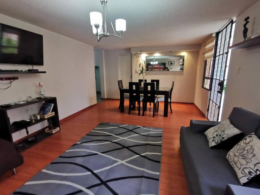 Amplio, y confortable departamento en San Miguel view 4