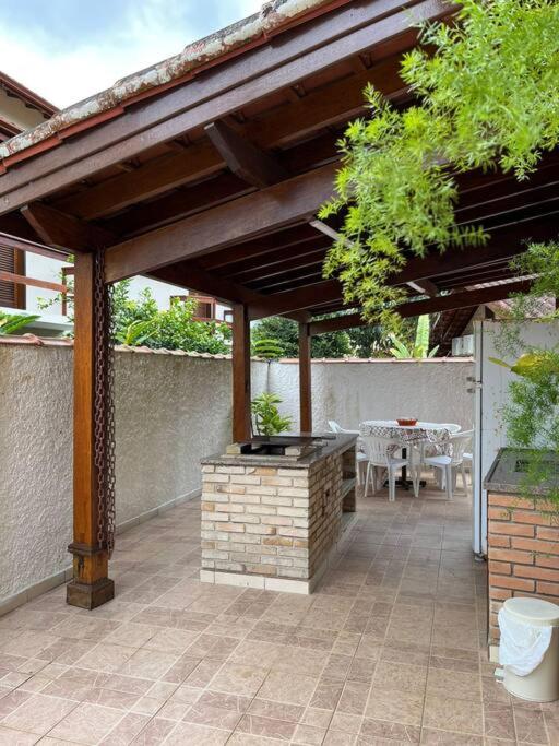 Casa 30 m da praia,condomínio Tenório