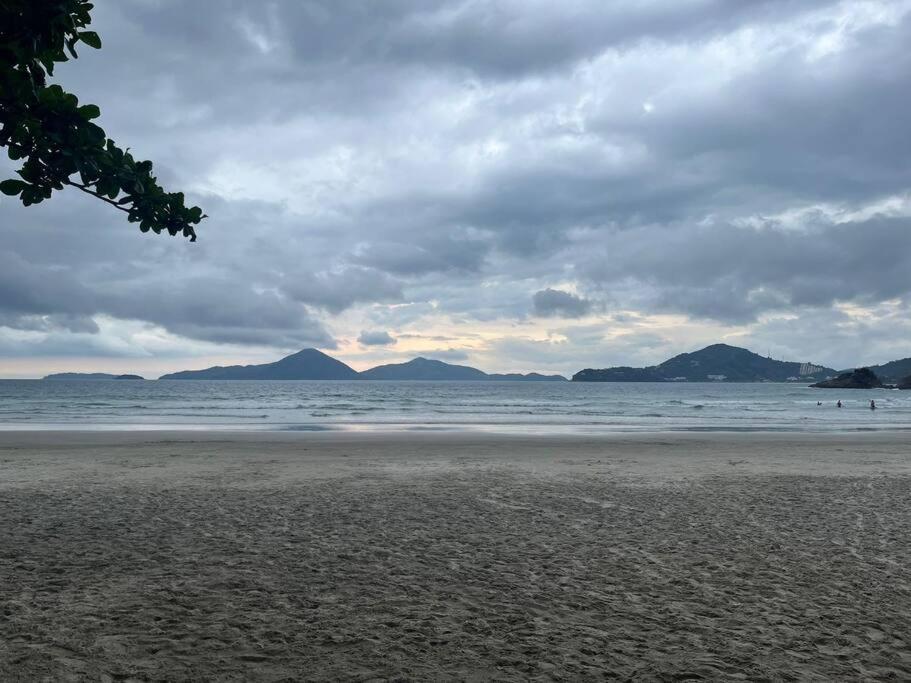 Casa 30 m da praia,condomínio Tenório