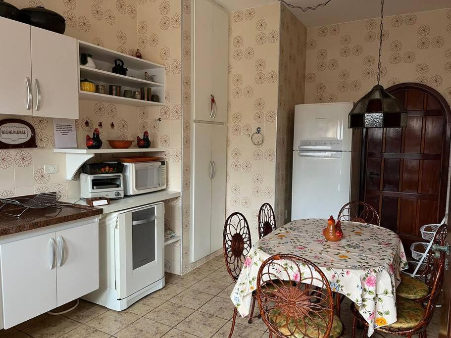 Casa 30 m da praia,condomínio Tenório