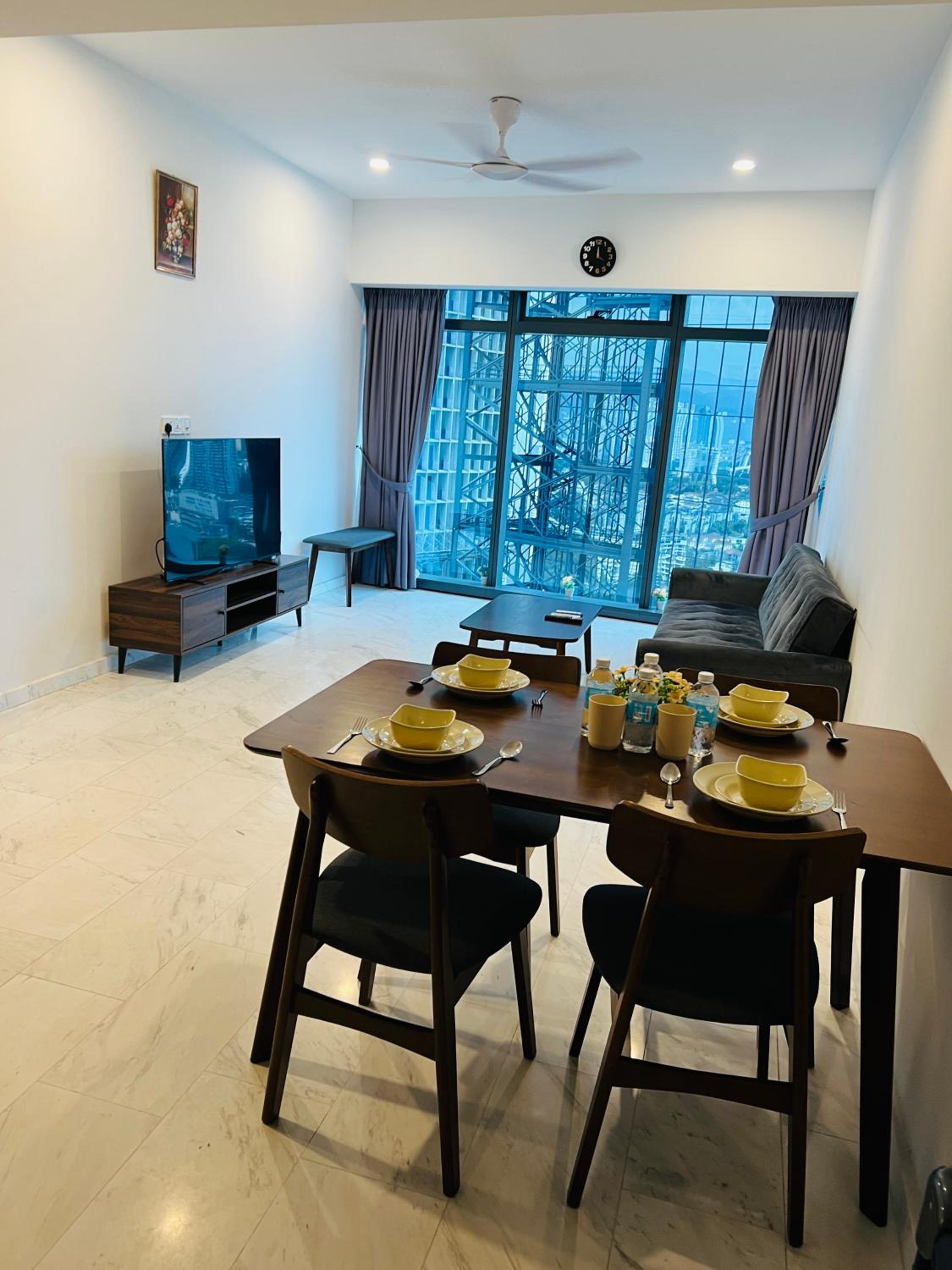 Eaton residence suites By CoX
