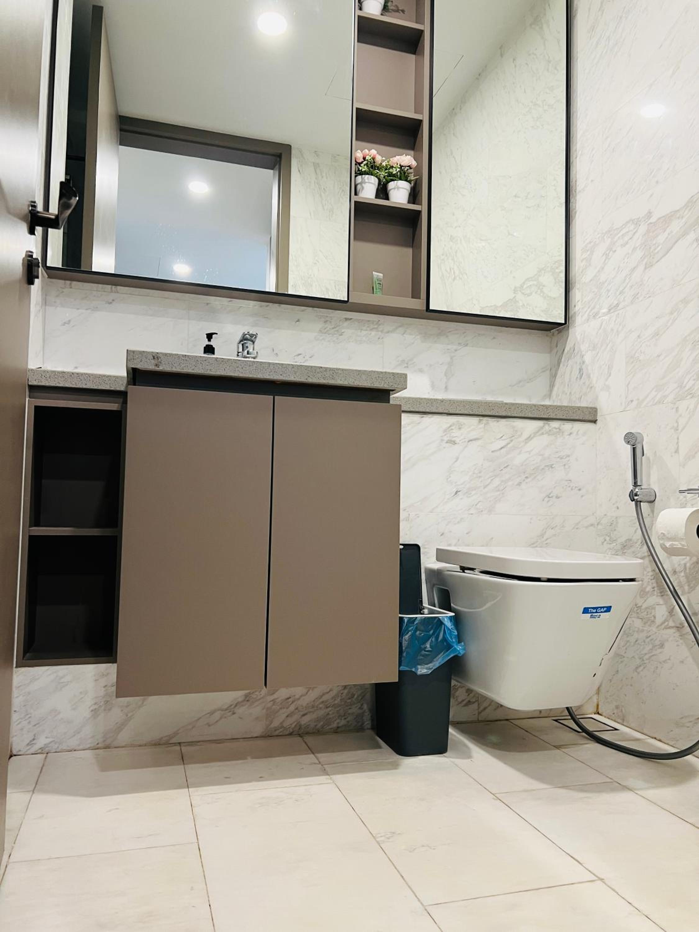 Eaton residence suites By CoX