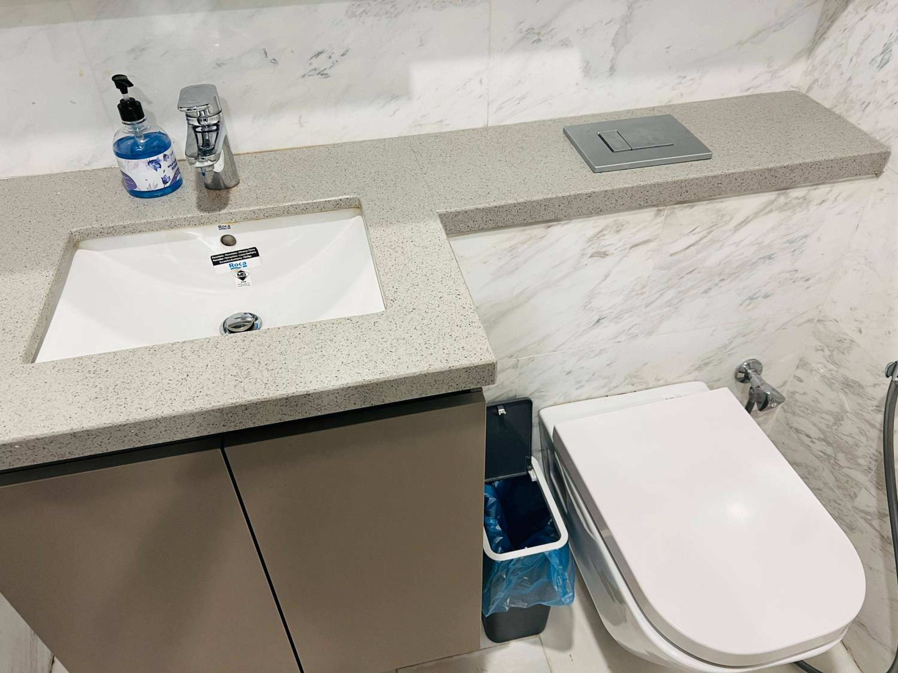 Eaton residence suites By CoX