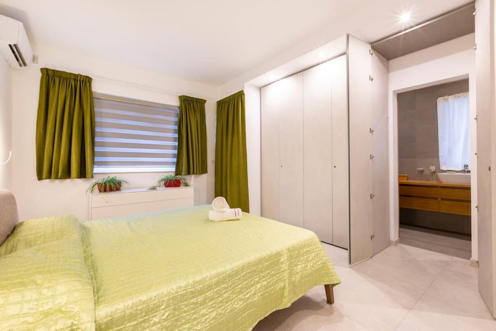 NGH12 - Lovely and Spacious 2 Bedroom Apartment