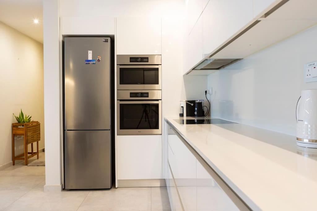NGH12 - Lovely and Spacious 2 Bedroom Apartment
