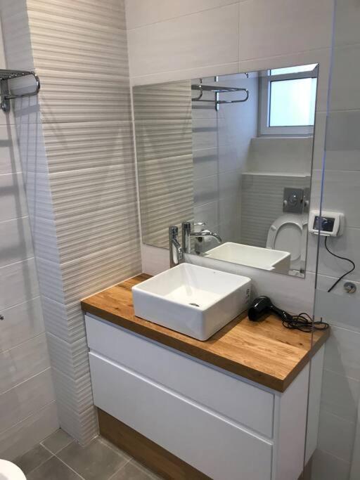 The Yermiyahu and Beach Luxury suite view 5