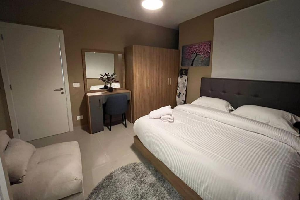 Bird Nest 2-BR in Ashrafieh view 3