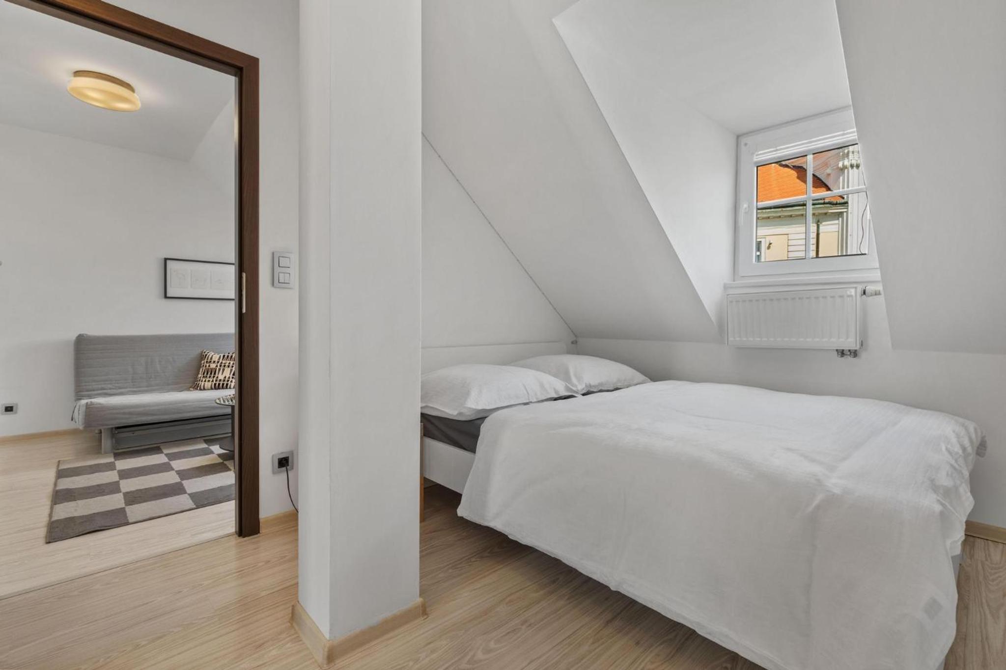 Apple apartment