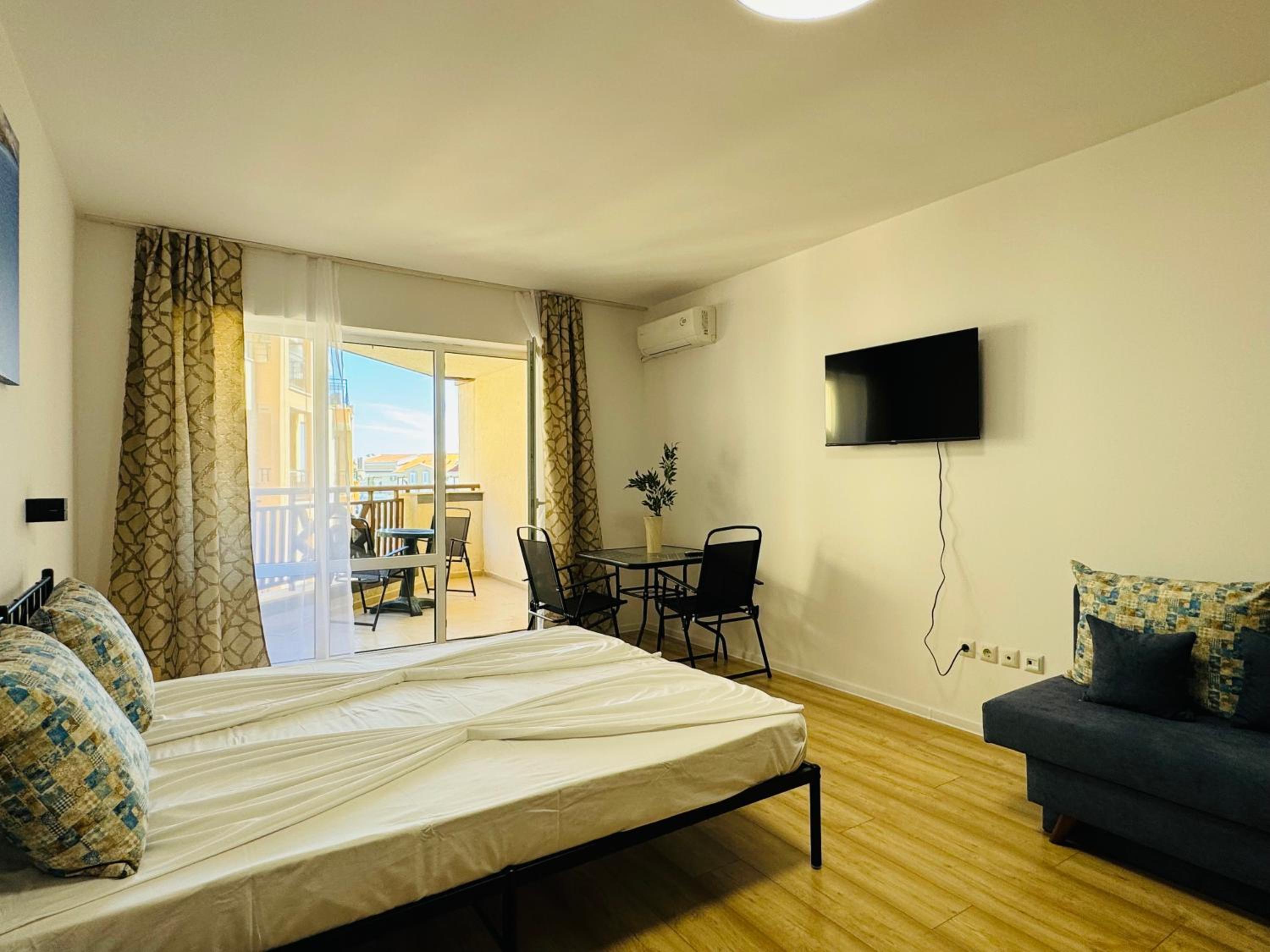 ROYAL PALM 84 Studio Sveti Vlas