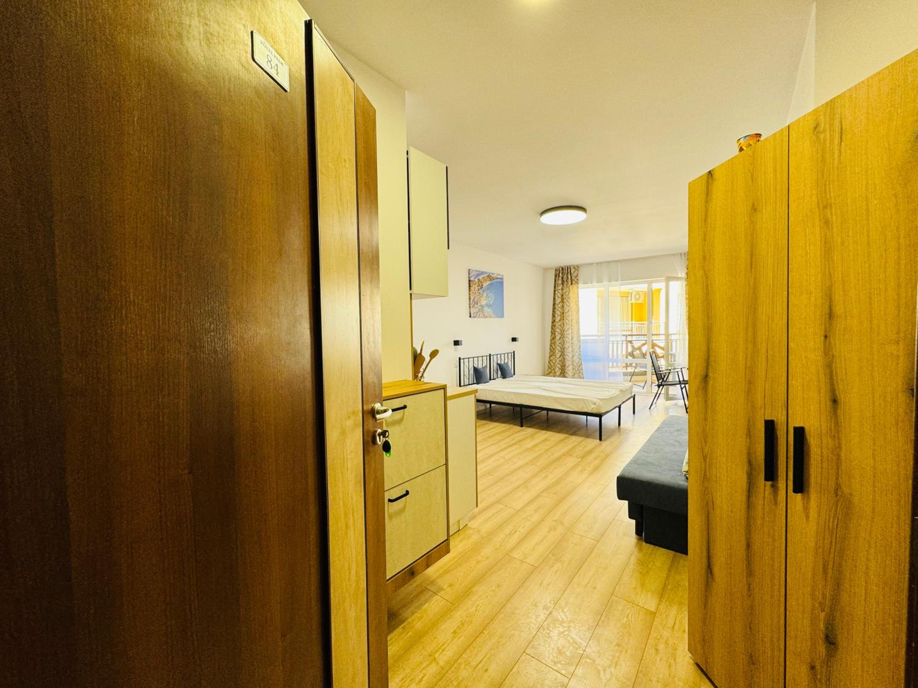 ROYAL PALM 84 Studio Sveti Vlas
