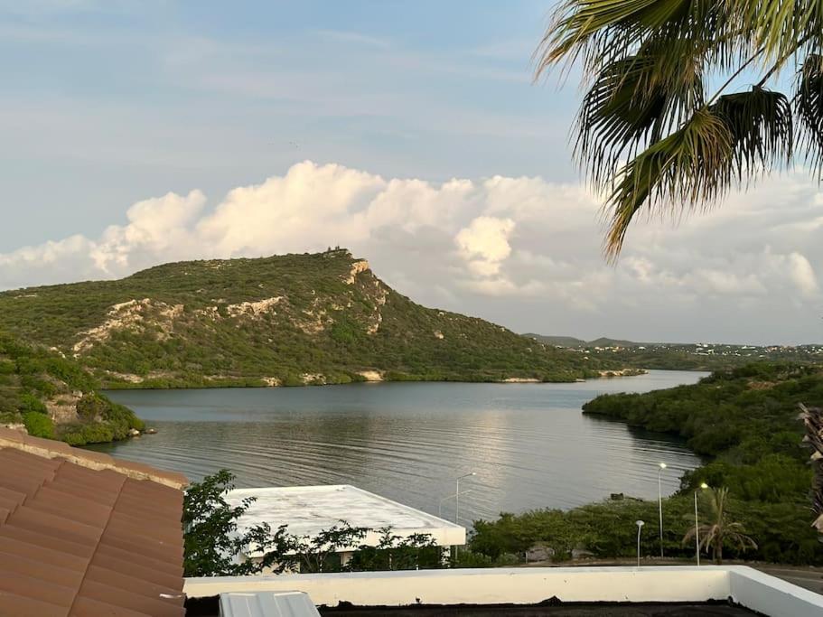 Prachtige bungalow / schitterend uniek uitzicht over baai en oceaan