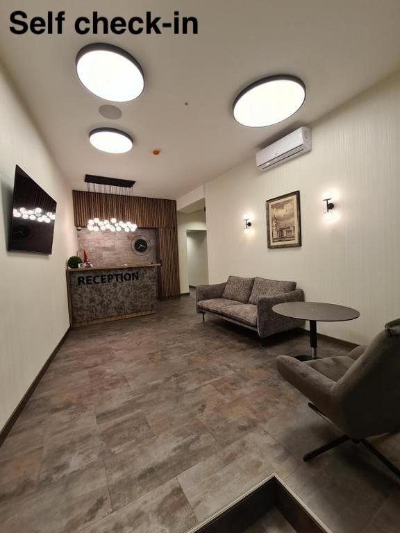 Hotel Vvinn Hotel - Image 1