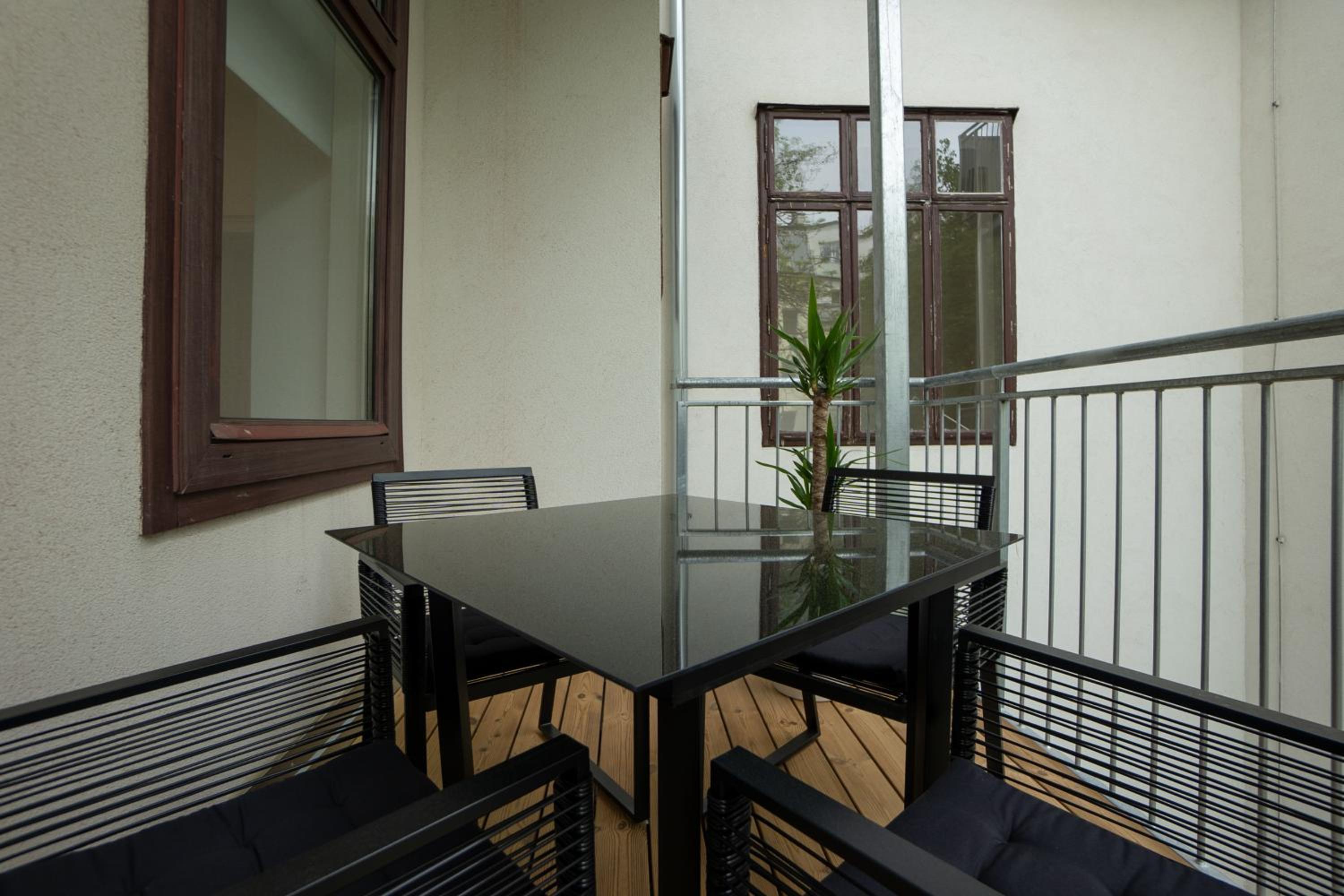 Bright, modern and central flat with a terrace
