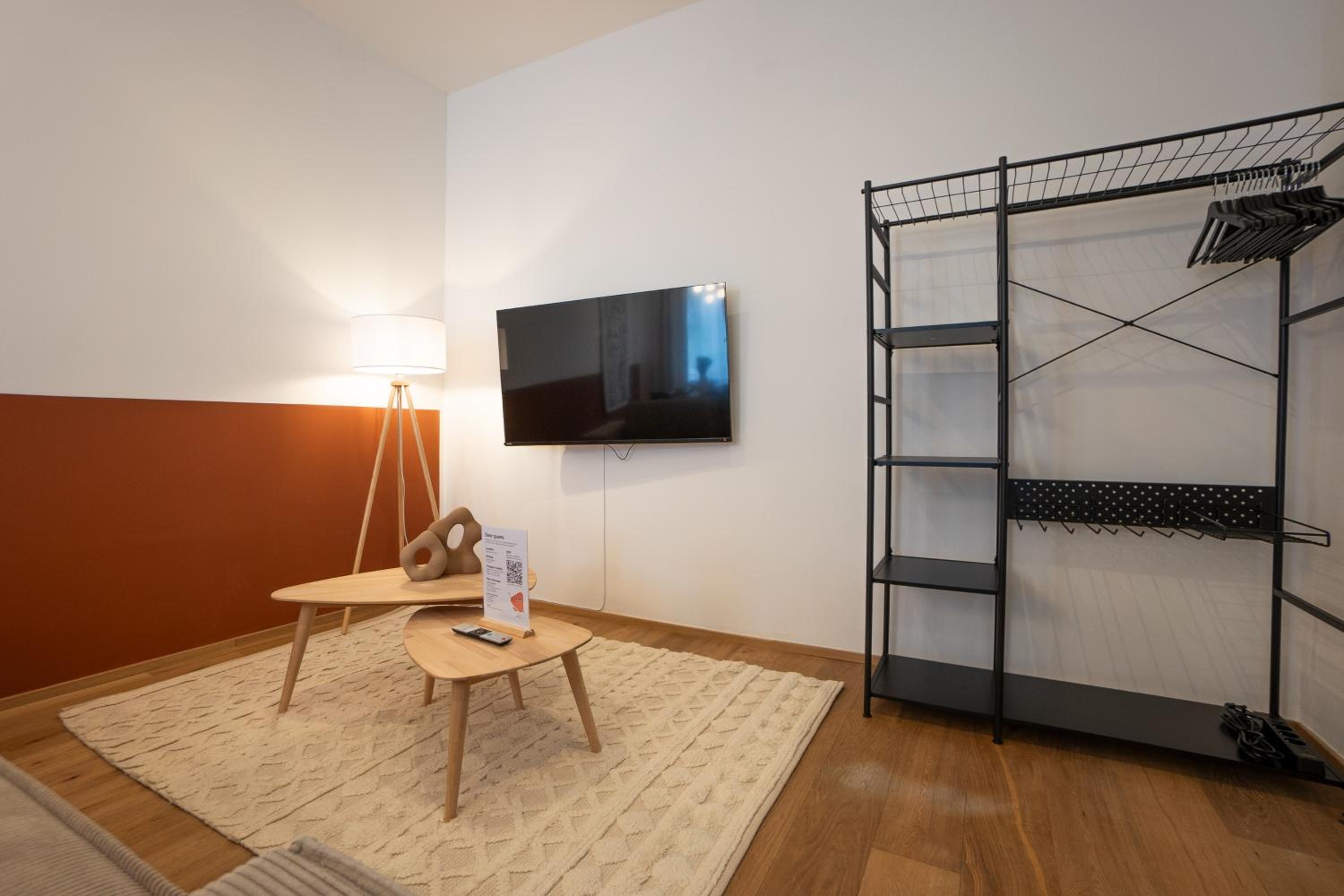Bright, modern and central flat with a terrace
