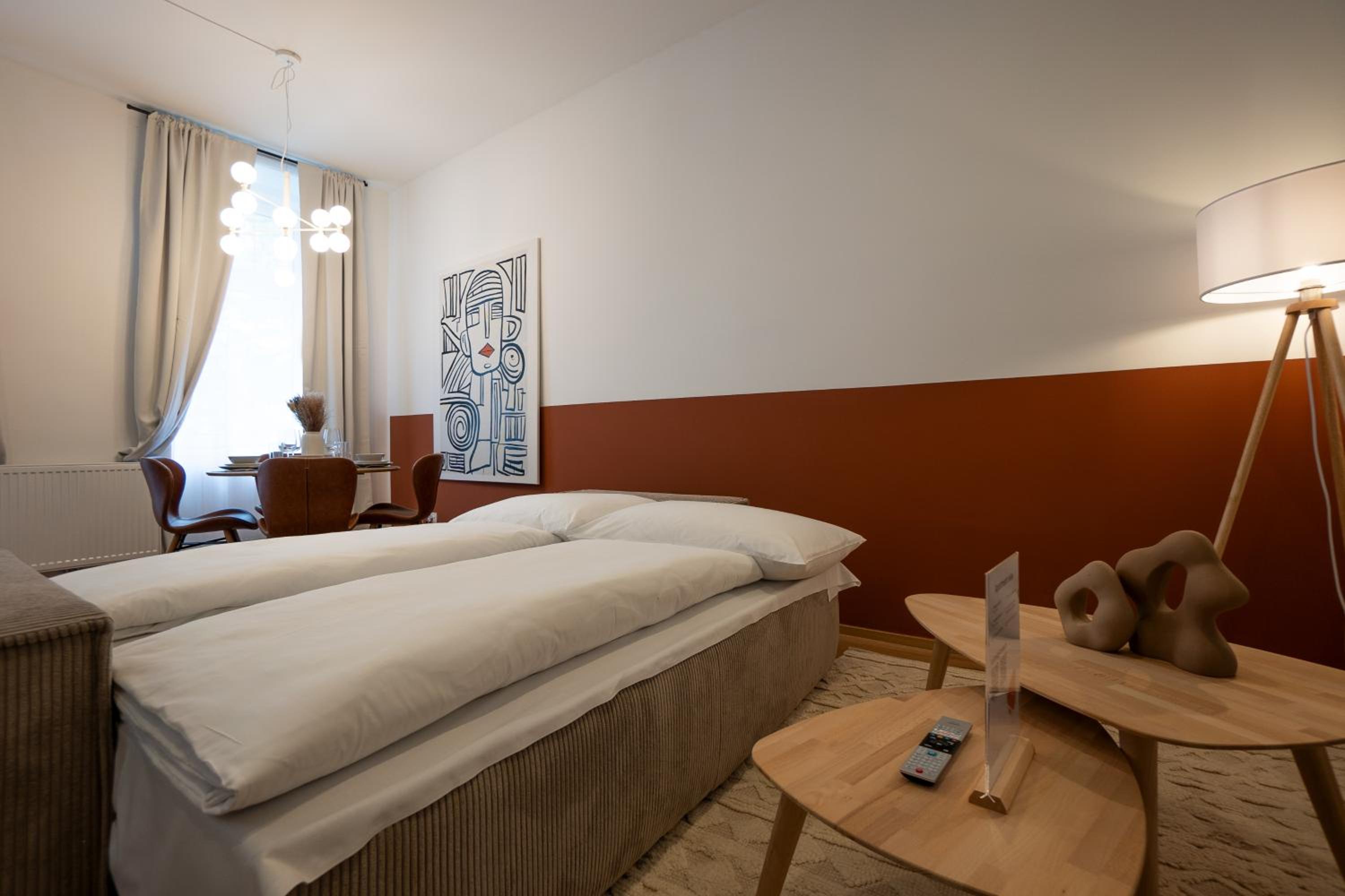 Bright, modern and central flat with a terrace