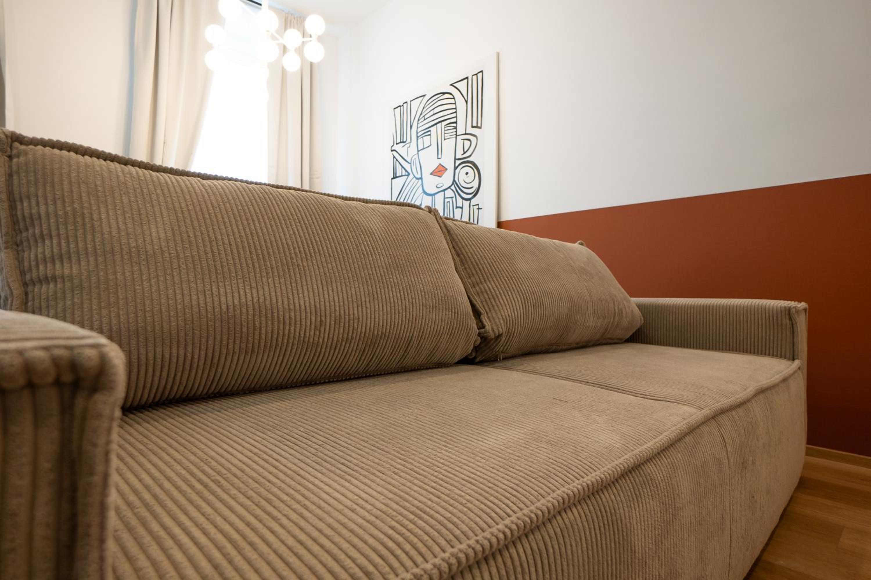 Bright, modern and central flat with a terrace