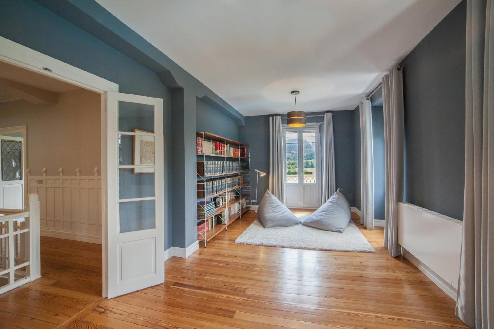 Casa Etxelaia by Aston Rentals