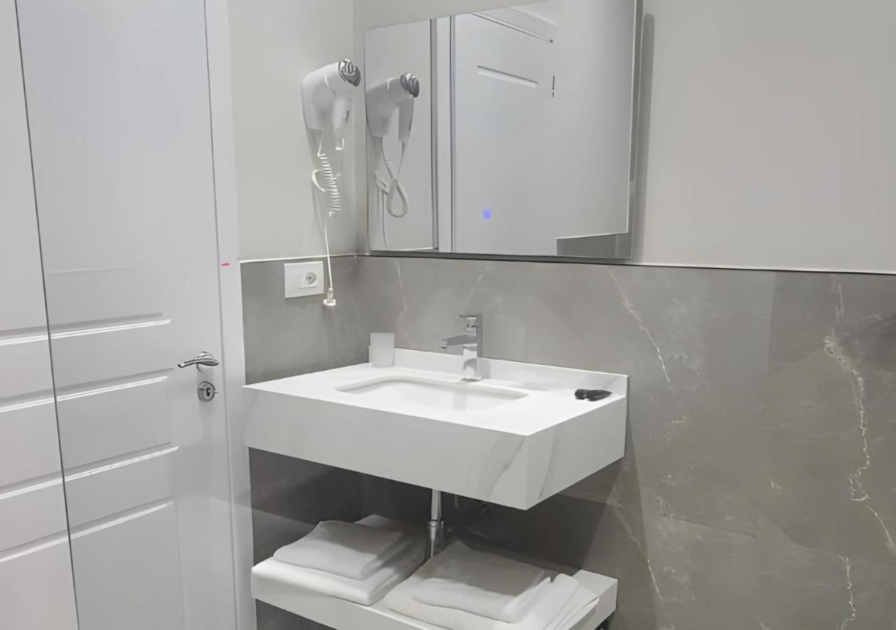 VILA LILI Guest House - Berat