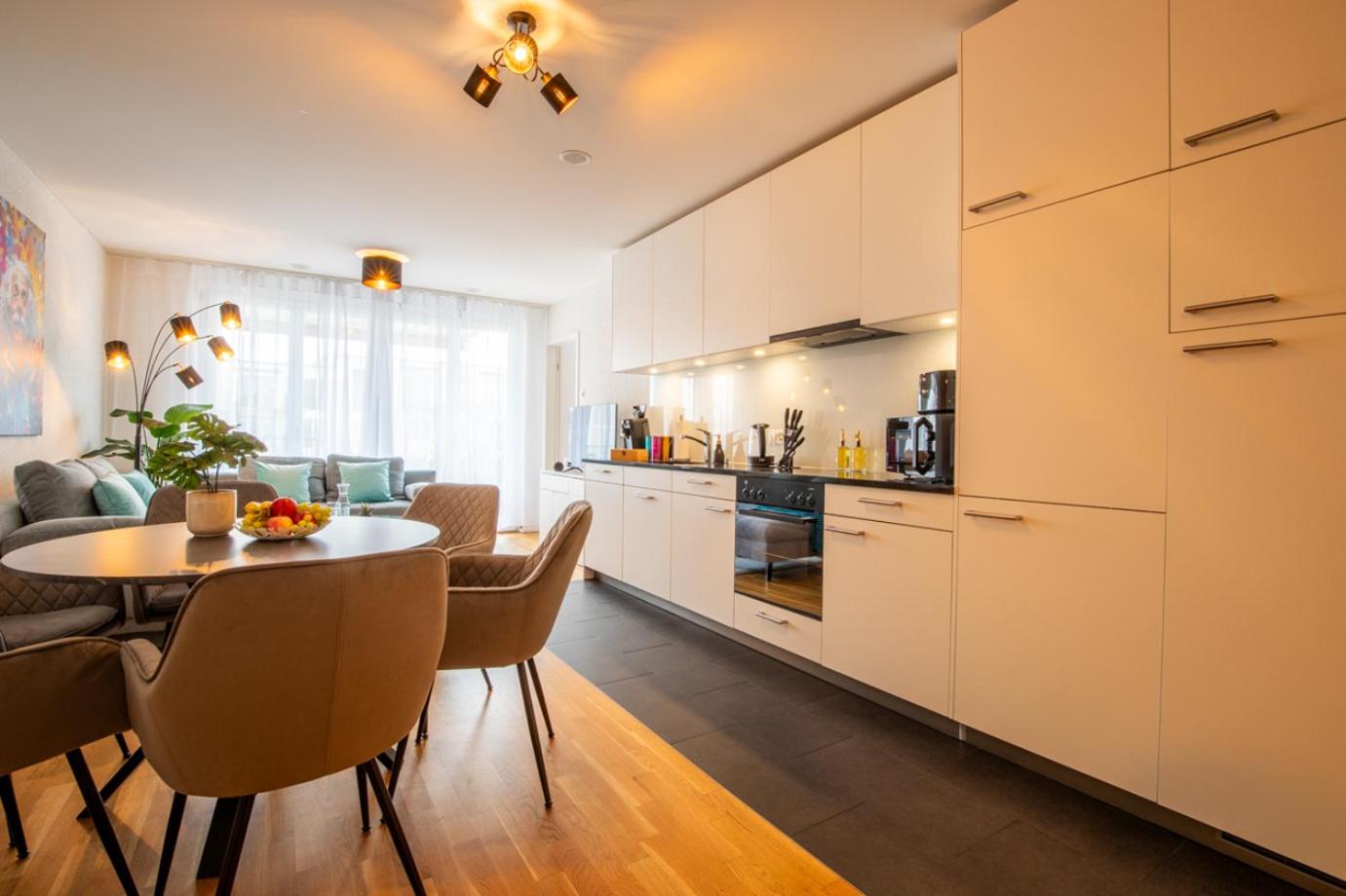 Special EiNSTEiN II Apartment Basel, Messe Kleinbasel 10-STAR