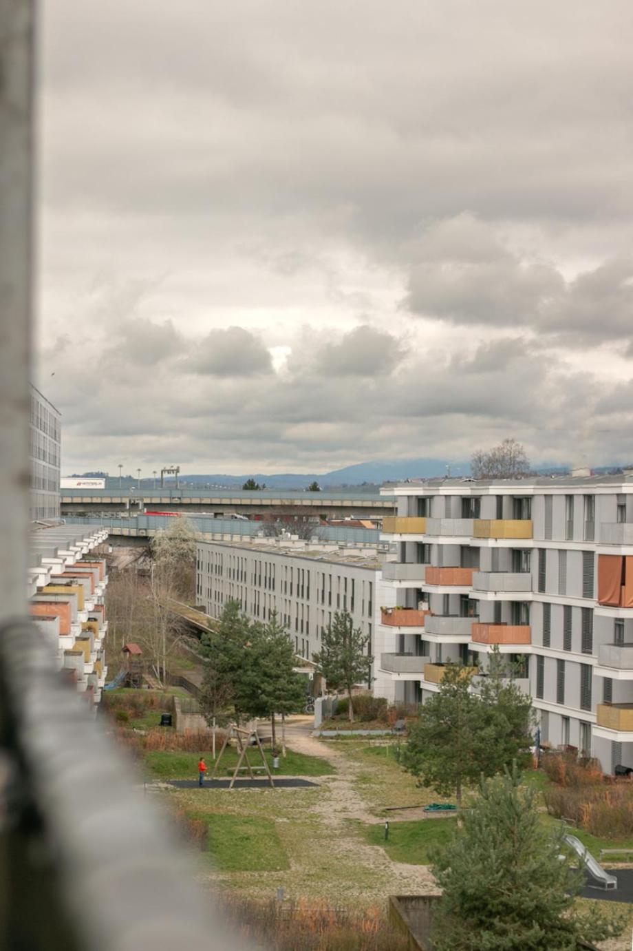 Hotel Special EiNSTEiN II Apartment Basel, Messe Kleinbasel 10-STAR - Image 1