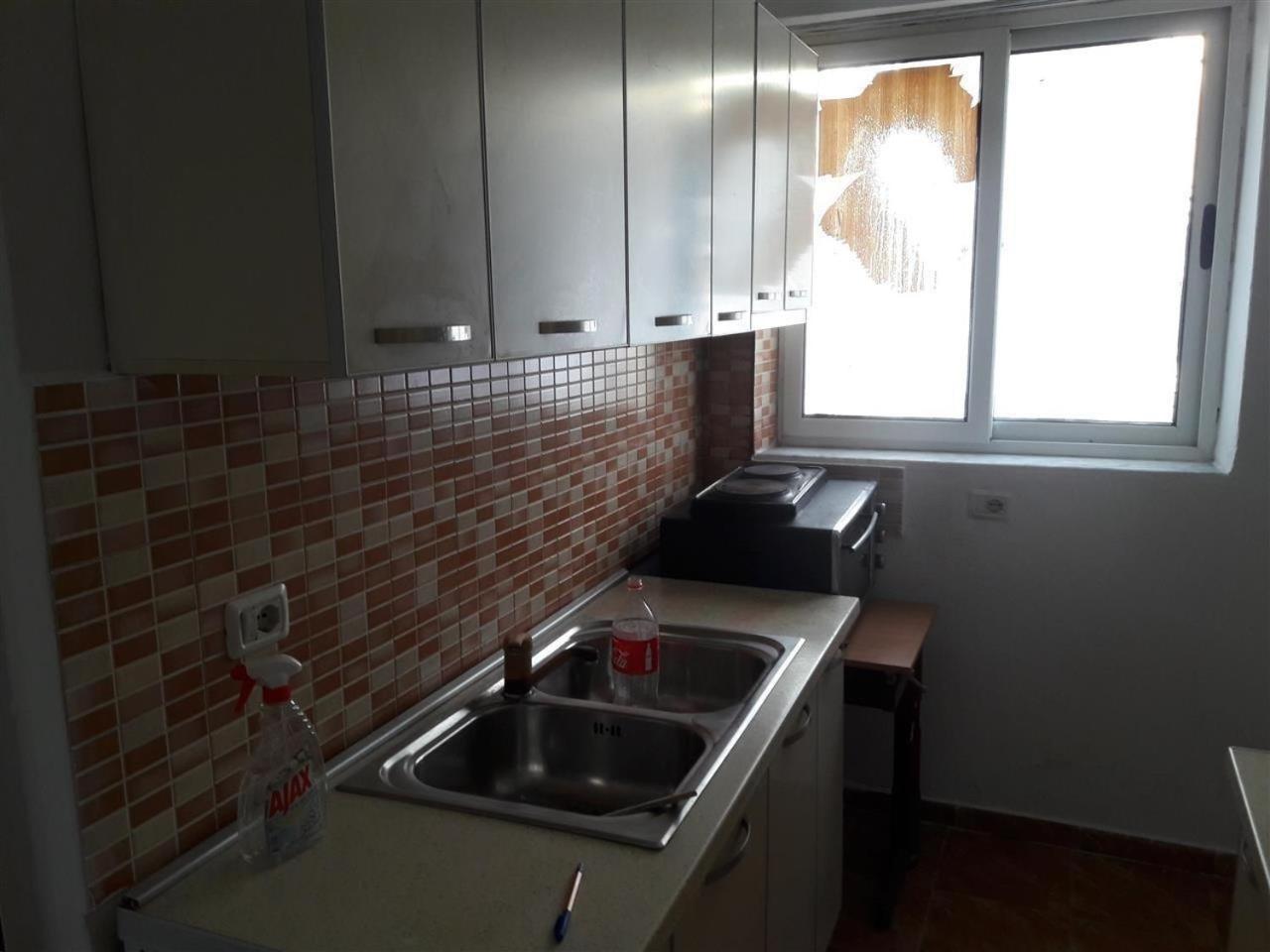 Apartament Tirane 21 dhjetori