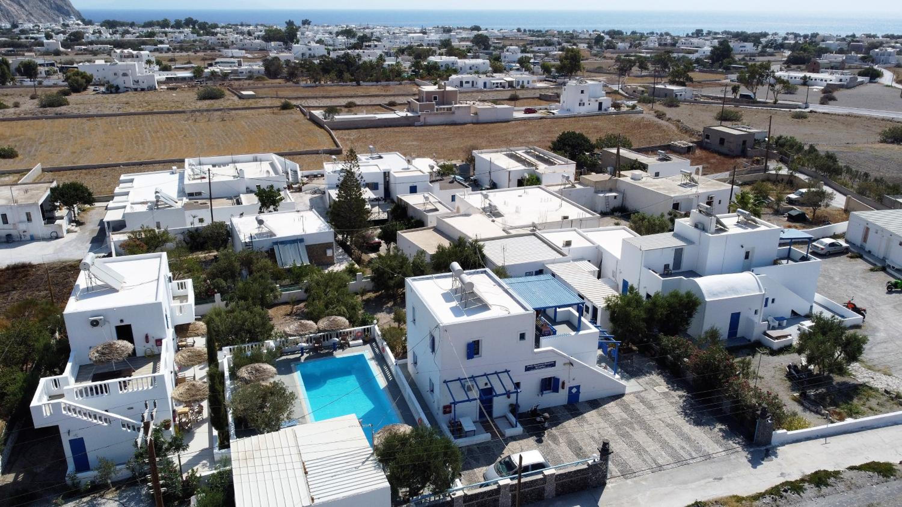 Studios Apartments Kapetanios