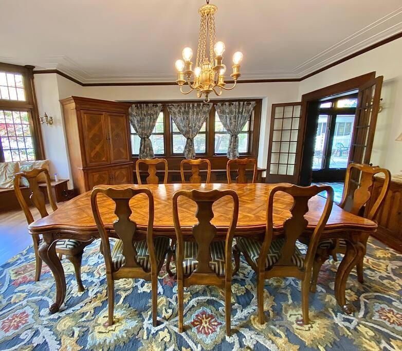 Luxurious Mansion for Large Groups
