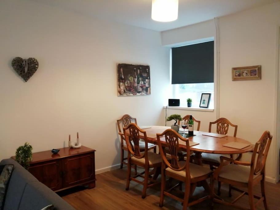 Walkers Retreat 16 mins to port Talbot (sleeps 7)