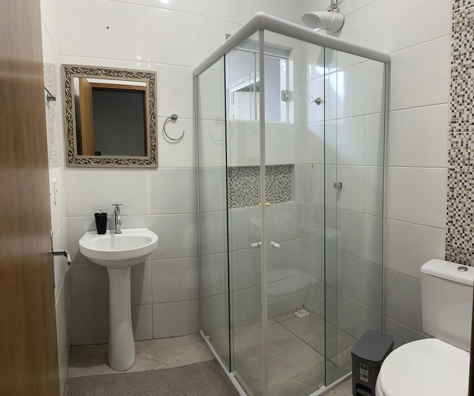 Casa confortável para até 4 pessoas - 2 quartos - ótima localização
