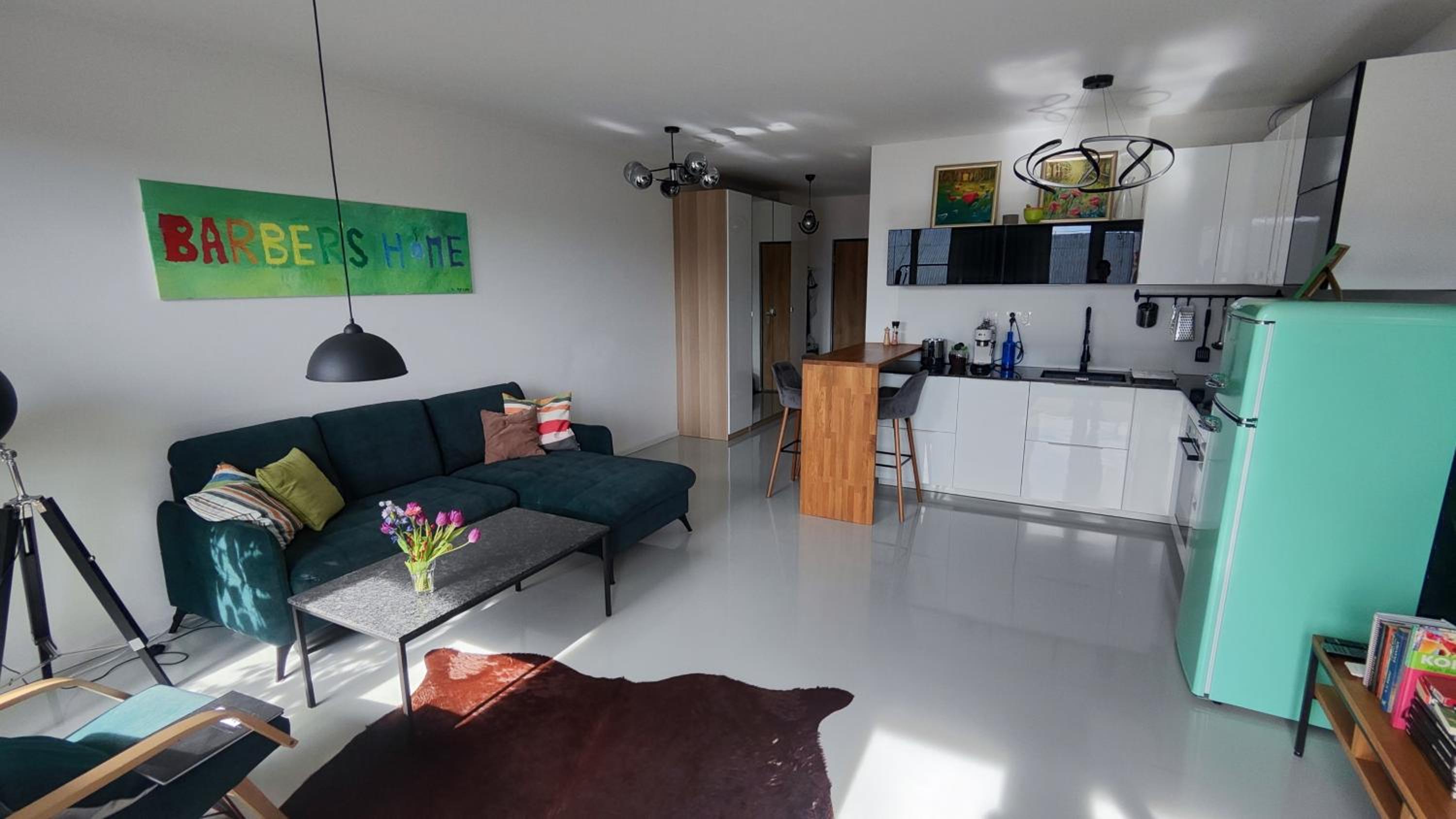 Barber's home, free private parking