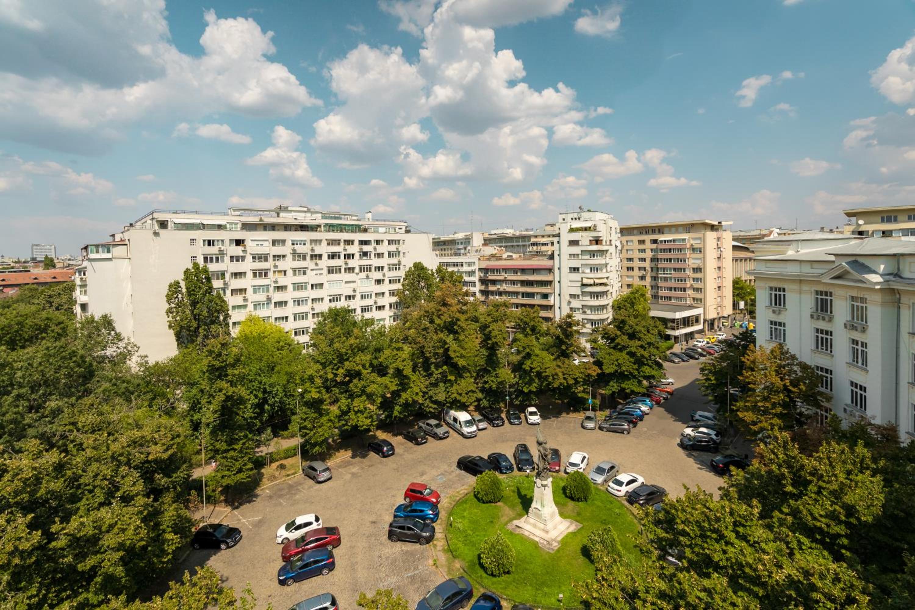 Luxury Apartment With Amazing Terrace view 2