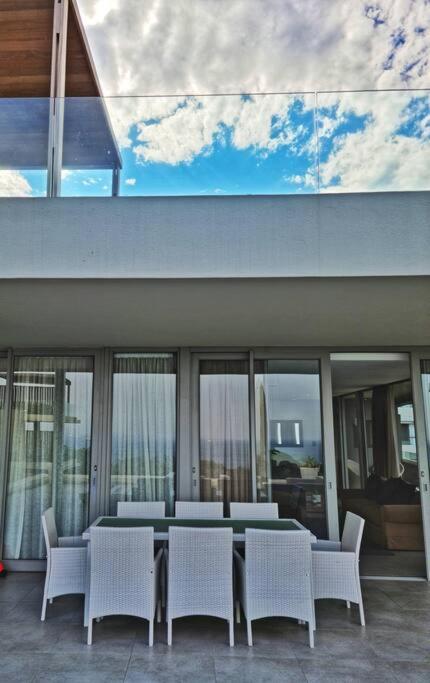 Amazing sea views! * 3 bed * corner apt at Sibaya view 5