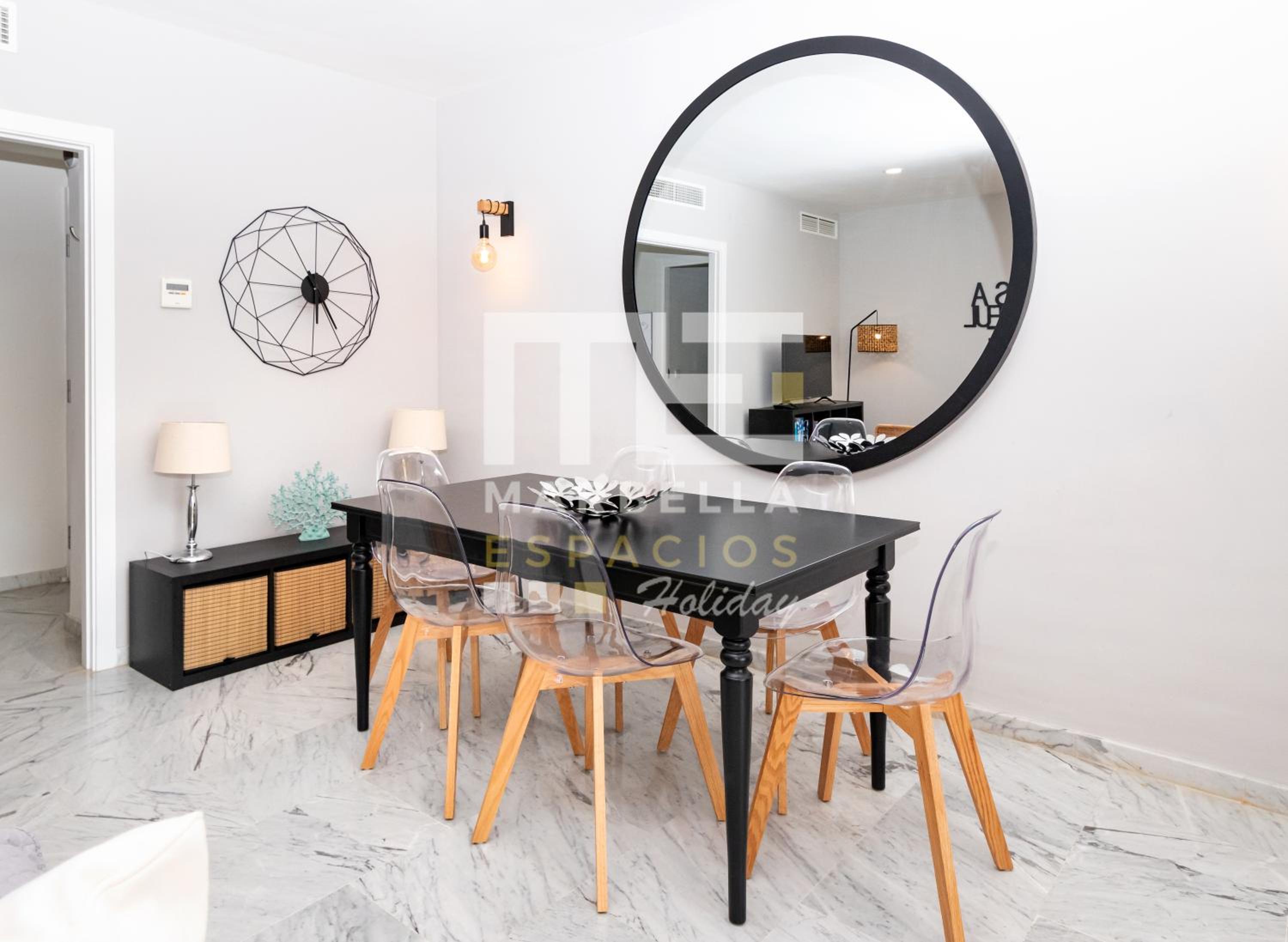 Chic garden flat 5min from beach