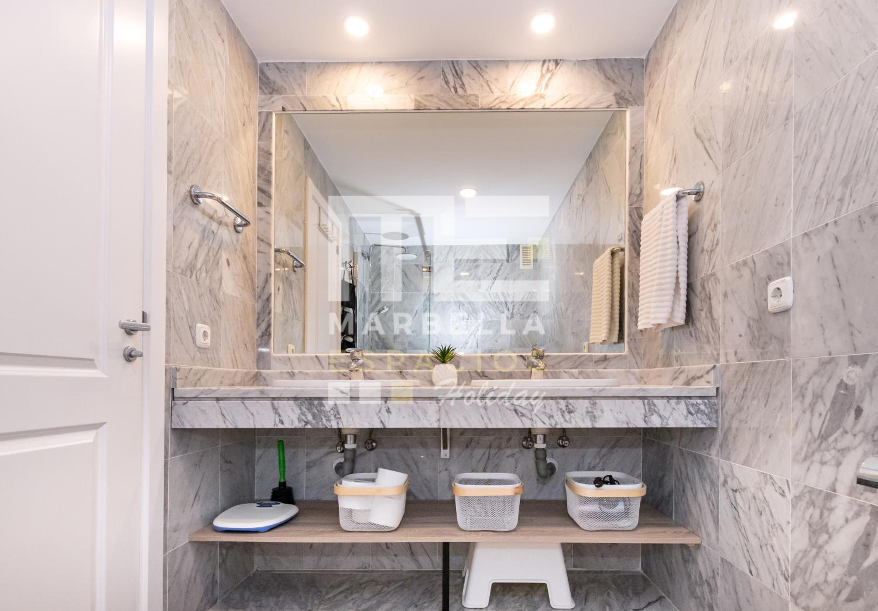 Chic garden flat 5min from beach